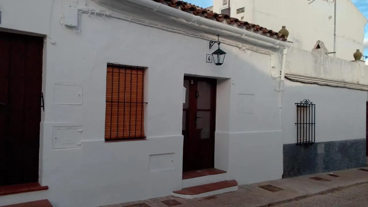 Mi Casita - Higuera De La Sierra contacts